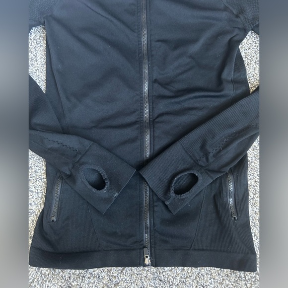 Fabletics women’s stretchy form fitting black jacket size XS-S - Picture 2 of 9